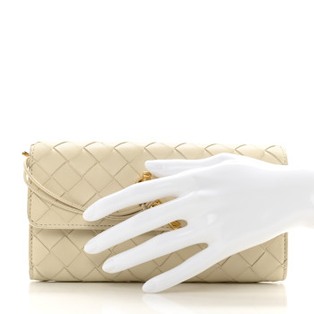 BOTTEGA VENETA Nappa Intrecciato Andiamo Large Flap Wallet White BOTTEGA VENETA Nappa Intrecciato Andiamo Large Flap Wallet White