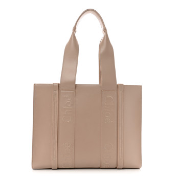 CHLOE Calfskin Medium Woody Tote Nomad Beige CHLOE Calfskin Medium Woody Tote Nomad Beige