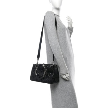 CHRISTIAN DIOR Calfskin Cannage Medium The Lady 95.22 Black