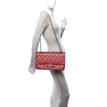 CHANEL Aged Calfskin Quilted 2.55 Reissue 225 Flap Red CHANEL Aged Calfskin Quilted 2.55 Reissue 225 Flap Red