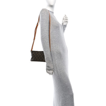 LOUIS VUITTON Monogram Trotteur LOUIS VUITTON Monogram Trotteur