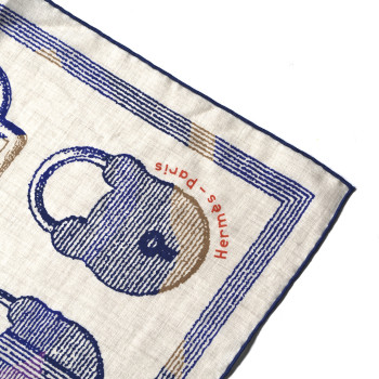 HERMES Cashmere Silk Inventaire Poetique Pour Un Conte Shawl 140 Naturel Indigo Violet HERMES Cashmere Silk Inventaire Poetique Pour Un Conte Shawl 140 Naturel Indigo Violet