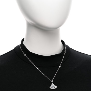 BULGARI 18K White Gold Diamond Aquamarine Divissima Necklace BULGARI 18K White Gold Diamond Aquamarine Divissima Necklace