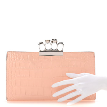 ALEXANDER MCQUEEN Calfskin Crocodile Embossed Knuckle Flat Clutch Colurie Colurie Ivory ALEXANDER MCQUEEN Calfskin Crocodile Embossed Knuckle Flat Clutch Colurie Colurie Ivory