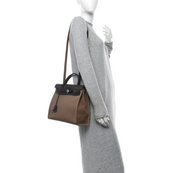 HERMES Vache Hunter Toile Herbag Zip 31 PM Etoupe Ebene HERMES Vache Hunter Toile Herbag Zip 31 PM Etoupe Ebene