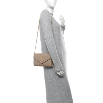 SAINT LAURENT Grain De Poudre Matelasse Chevron Monogram Chain Wallet Dark Beige SAINT LAURENT Grain De Poudre Matelasse Chevron Monogram Chain Wallet Dark Beige