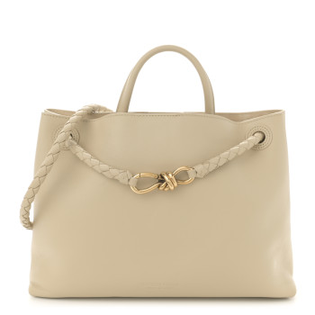 BOTTEGA VENETA Silky Calfskin Medium Andiamo Shoulder Bag Butterscotch BOTTEGA VENETA Silky Calfskin Medium Andiamo Shoulder Bag Butterscotch