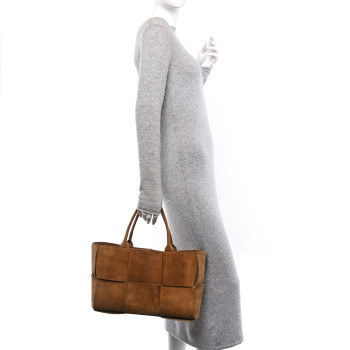 BOTTEGA VENETA Suede Maxi Intrecciato Small Arco Tote Brown BOTTEGA VENETA Suede Maxi Intrecciato Small Arco Tote Brown