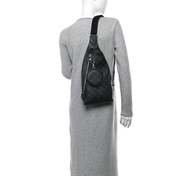 LOUIS VUITTON Taigarama Duo Slingbag Black LOUIS VUITTON Taigarama Duo Slingbag Black