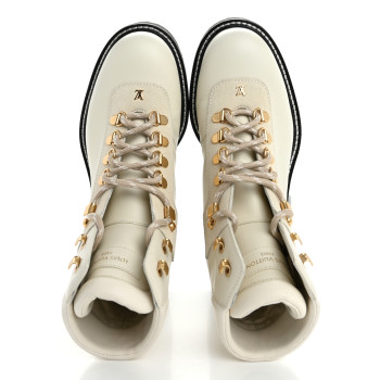 LOUIS VUITTON Calfskin Suede Territory Flat Ranger Boots 37.5 White LOUIS VUITTON Calfskin Suede Territory Flat Ranger Boots 37.5 White