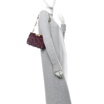 DOLCE & GABBANA Sequin Crystal Embellished Marlene Chain Clutch Bordeaux Rosso DOLCE & GABBANA Sequin Crystal Embellished Marlene Chain Clutch Bordeaux Rosso