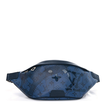 LOUIS VUITTON Monogram Aquagarden Discovery Bumbag Abyss Blue LOUIS VUITTON Monogram Aquagarden Discovery Bumbag Abyss Blue