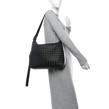 BOTTEGA VENETA Deerskin Intrecciato Small Traveler Hobo Black BOTTEGA VENETA Deerskin Intrecciato Small Traveler Hobo Black