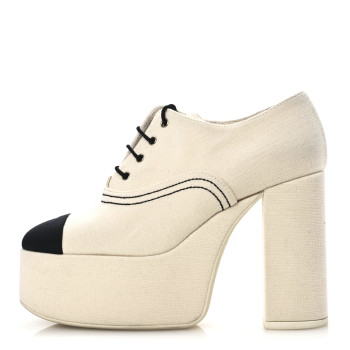 CHANEL Canvas Lace Up Oxford Pumps 38 White Black CHANEL Canvas Lace Up Oxford Pumps 38 White Black