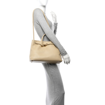 BOTTEGA VENETA Silky Calfskin Medium Andiamo Shoulder Bag Butterscotch BOTTEGA VENETA Silky Calfskin Medium Andiamo Shoulder Bag Butterscotch