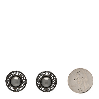 CHANEL Pearl CC Round Earrings Ruthenium Dark Grey CHANEL Pearl CC Round Earrings Ruthenium Dark Grey