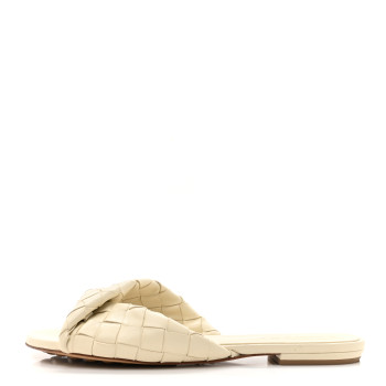 BOTTEGA VENETA Nappa Twisted Intrecciato Blink Flat Mule Sandals 40 Sea Salt BOTTEGA VENETA Nappa Twisted Intrecciato Blink Flat Mule Sandals 40 Sea Salt