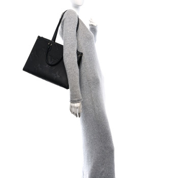 LOUIS VUITTON Empreinte Monogram Giant Onthego MM Black LOUIS VUITTON Empreinte Monogram Giant Onthego MM Black