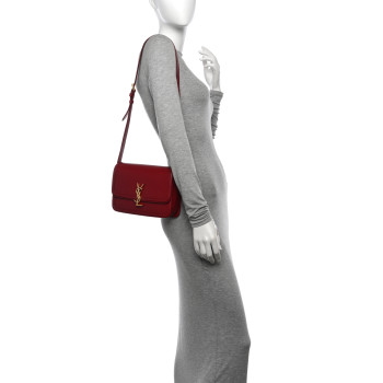 SAINT LAURENT Box Calfskin Monogram Medium Solferino Satchel Rouge Opyum SAINT LAURENT Box Calfskin Monogram Medium Solferino Satchel Rouge Opyum