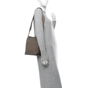 CELINE Soft Grained Calfskin Small Sangle Bucket Bag CELINE Soft Grained Calfskin Small Sangle Bucket Bag