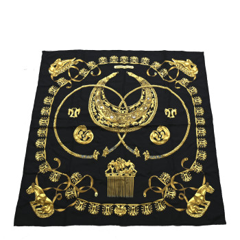 HERMES Silk Mousseline Les Cavaliers D'Or Scarf 90 HERMES Silk Mousseline Les Cavaliers D'Or Scarf 90